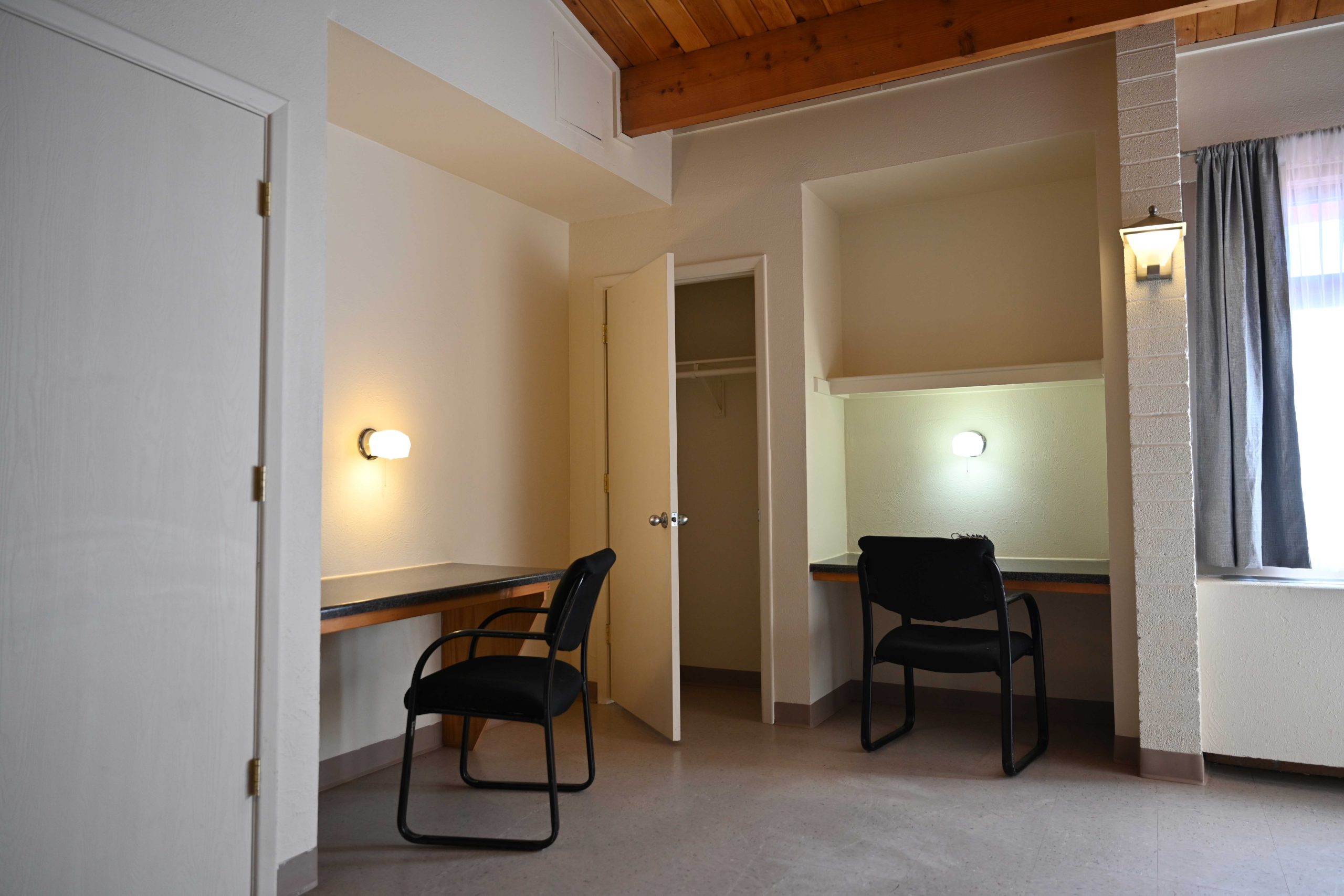 RL Halls - Desk and Closet